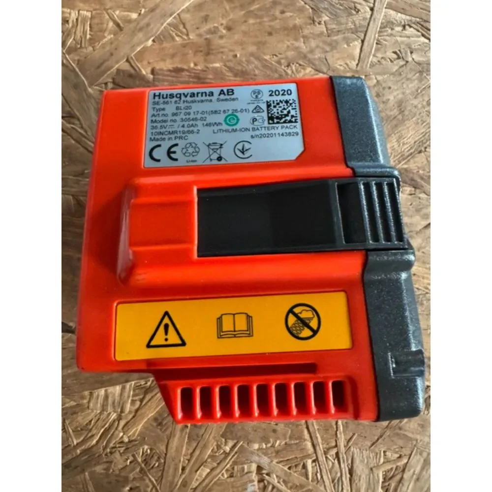 Genuine Husqvarna BLi20 36V / 36.5V 4.0Ah Battery - For Parts / Not Working